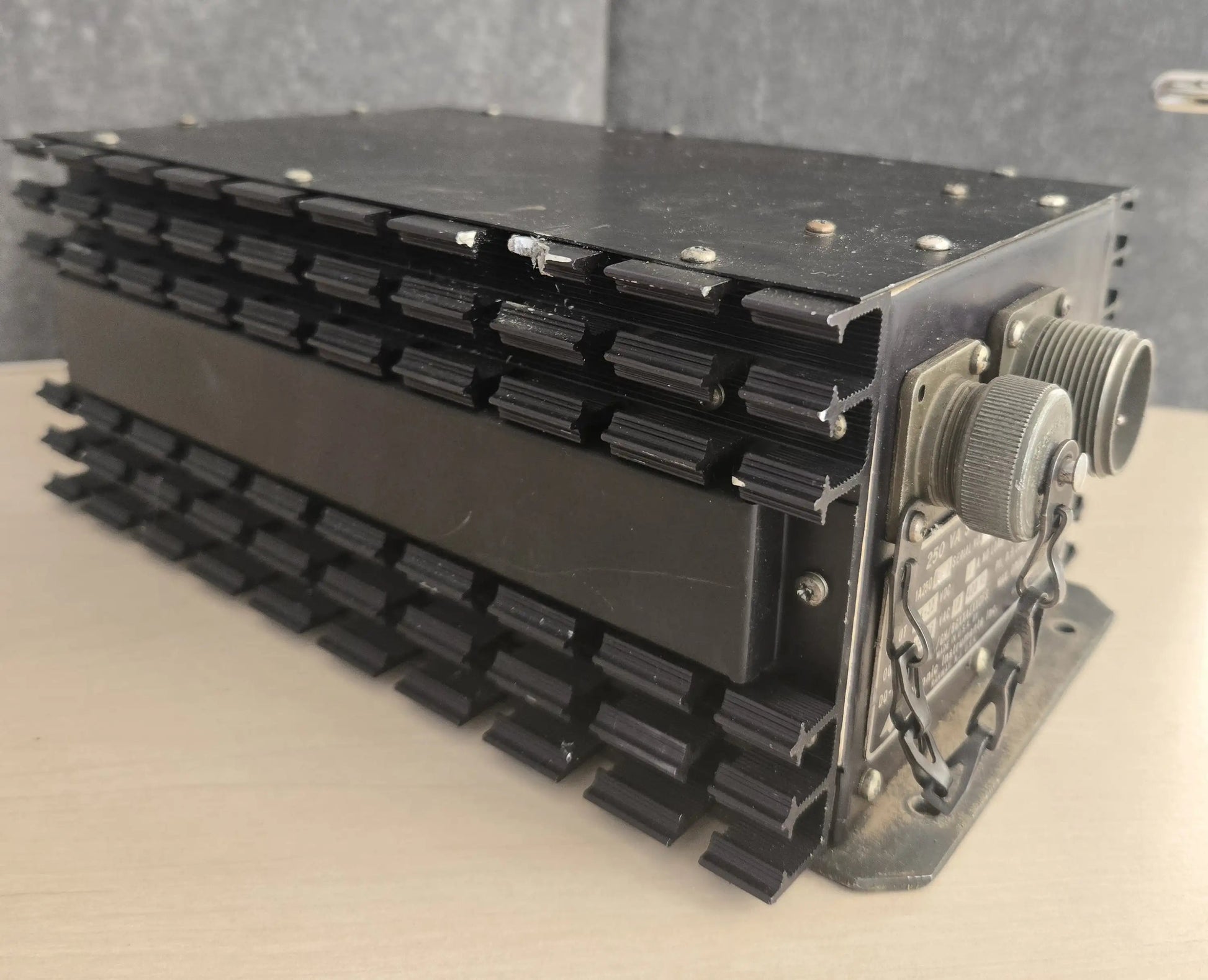 250 VA Static Inverter Avionic Instruments Inc.